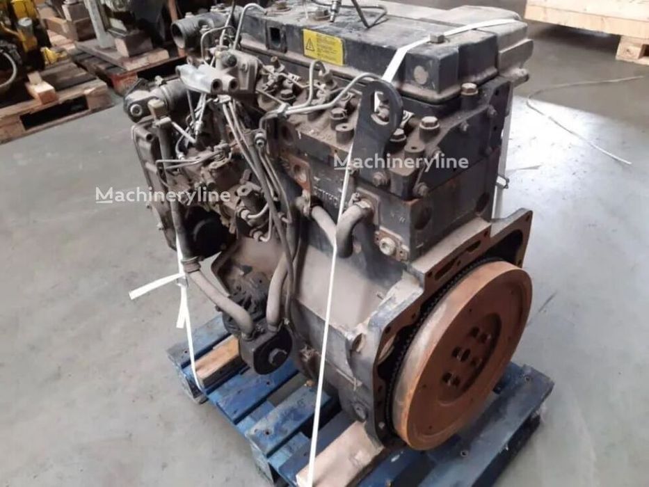 Motor complet pentru utilaje de constructii Perkins 1004-4T,