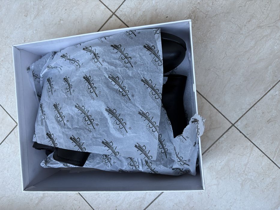 Cizme dama cu toc, piele neagra, marime 41, noi