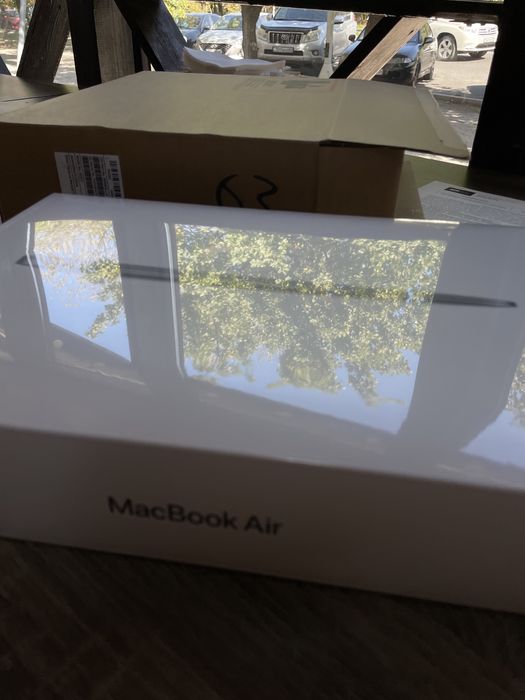 Apple MacBook Air 13 MGN93 серебристый