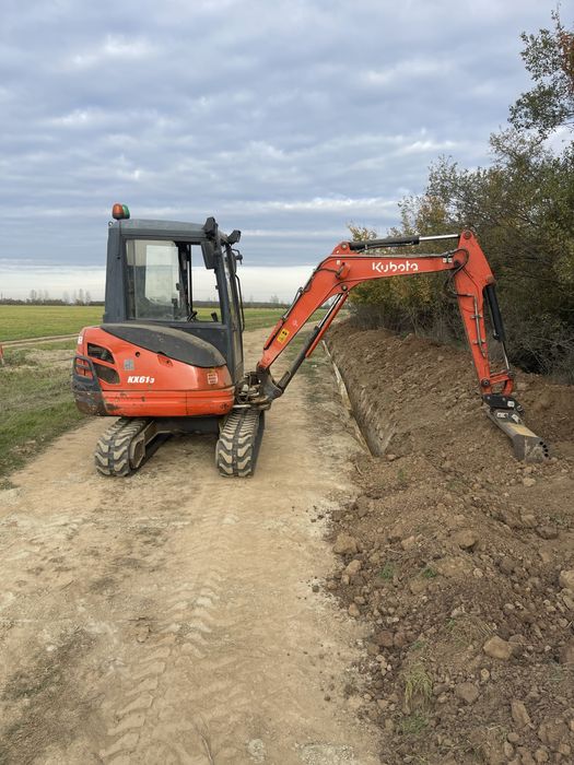De inchiriat:Miniescavator,Buldoexcavator,,Bobcat,dumpar,camioneta