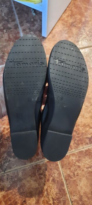 Чисто нови черни балеринки Tamaris