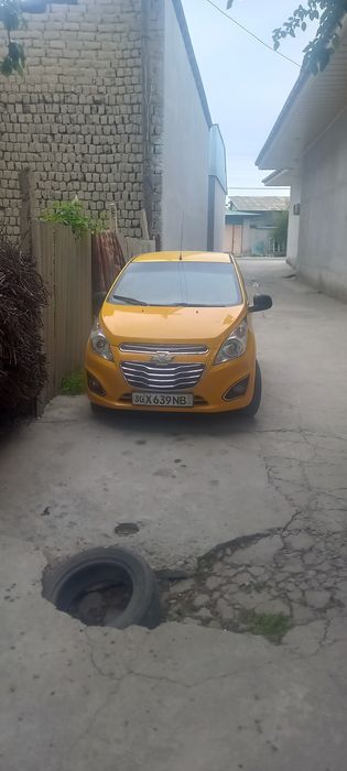 Здайотса авто спарк нексия 3 в аренда  машины в атличном састаяние
