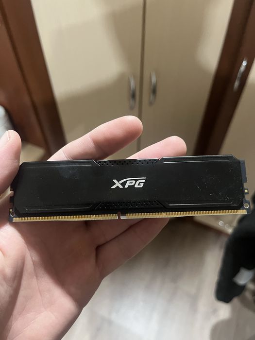 ОЗУ Xpg 8 гб 3200