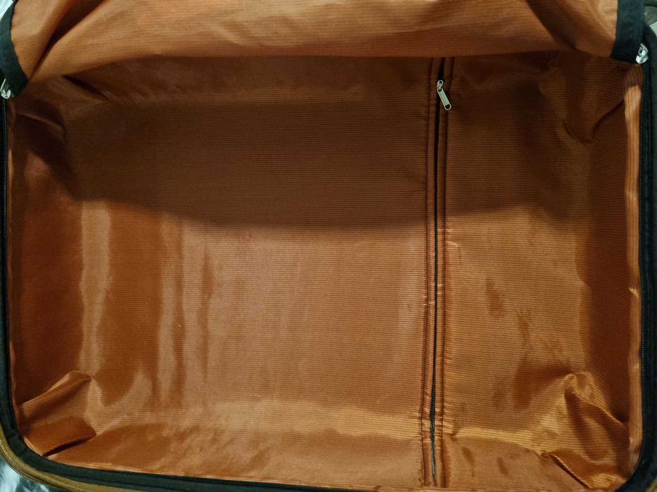 Куфар Estil среден размер