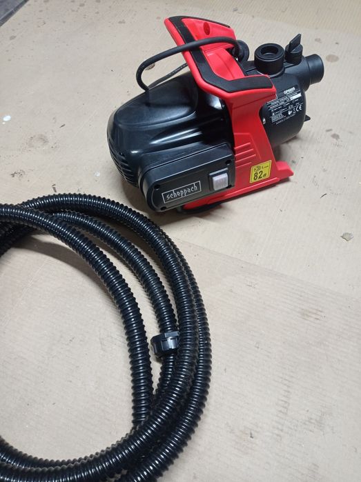 Градинска  помпа за напояване.