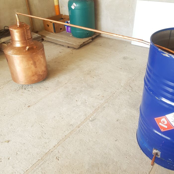 Cazan de țuică din cupru avem in stoc si facem și la comanda cliențilo