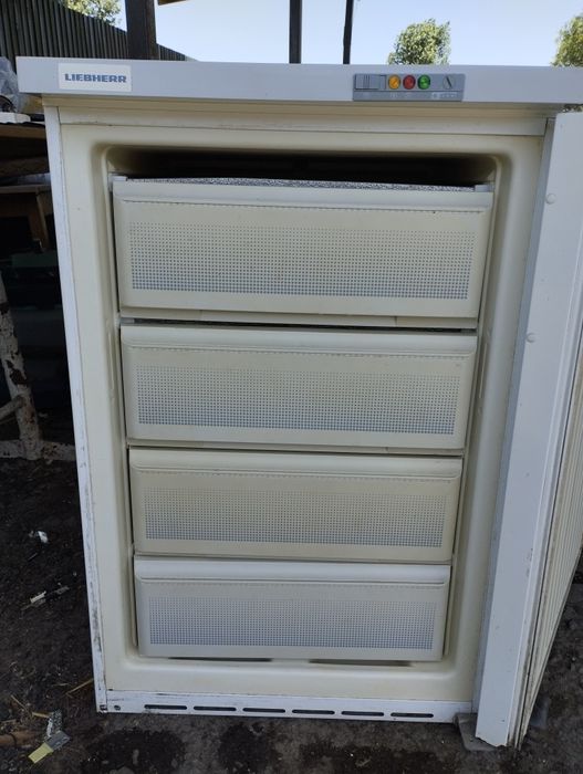 Продам морозильник