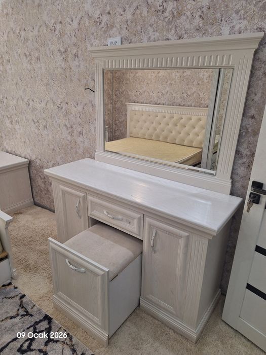 Yumshoq mebellar sotiladi holati yaxshi