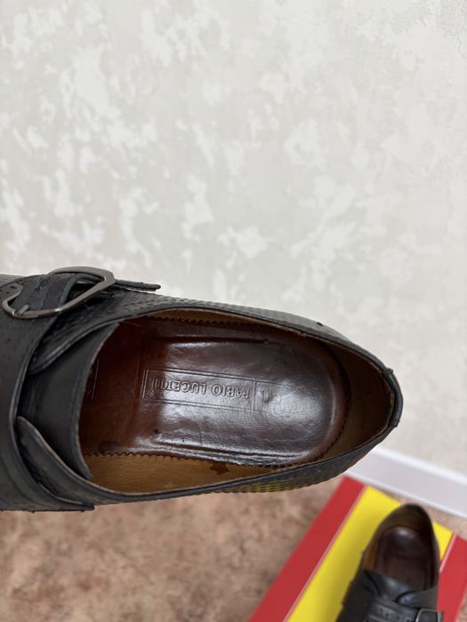 Продается классическая обувь