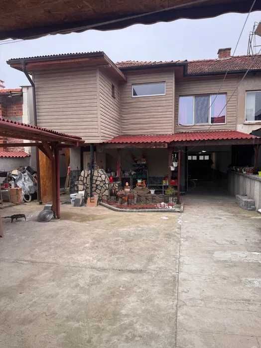 оф.22752 Две Къщи в общ двор/ с.Брестовица