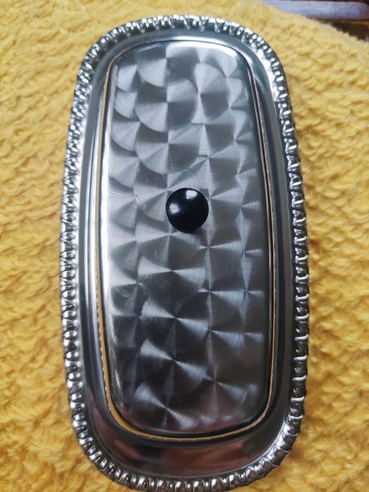 Винтидж метална кутия за масло