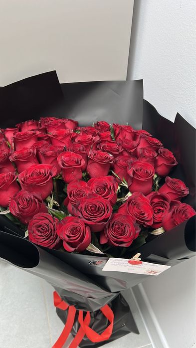 Розы 51 штук красные