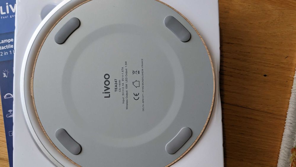 Incarcator wireless cu lumina de noptiera tactila