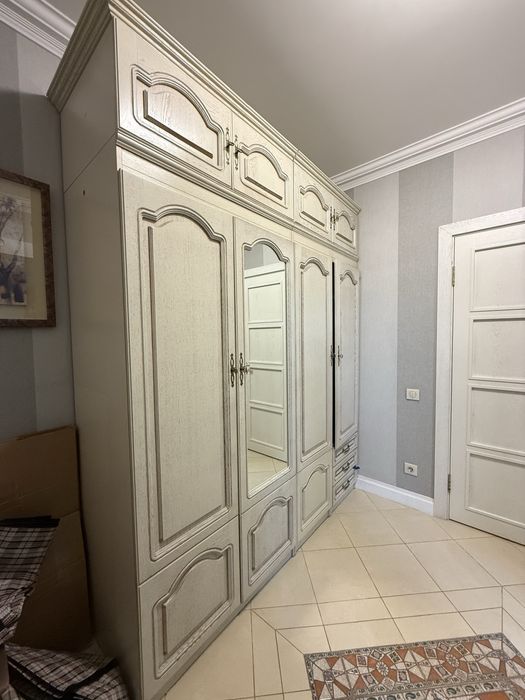 Продам шкаф для прихожей