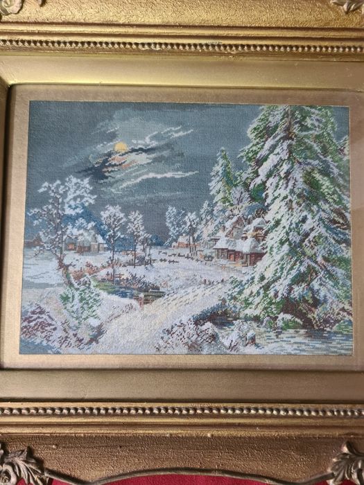 Гоблен "Лунна Зима"
Размери 50×42см.
Разглед