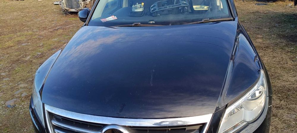 Capota fata VW Tiguan 2010