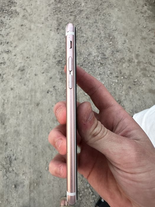 Айфон 6s  торг есть минусов нет