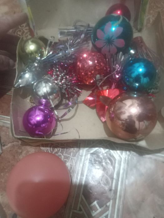 Продам новогодние игрушки.