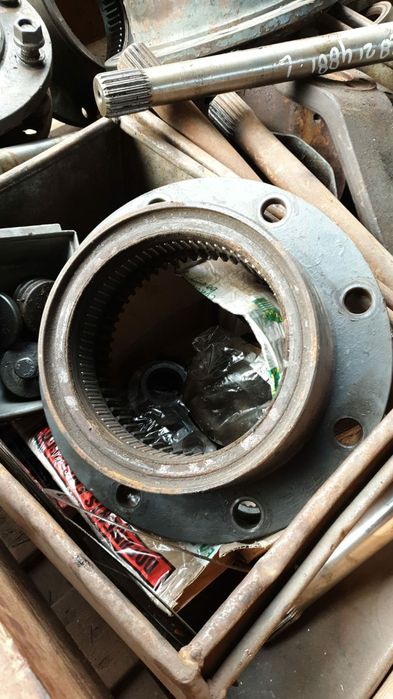 Dezmembrez tractor Fendt 600 612 615