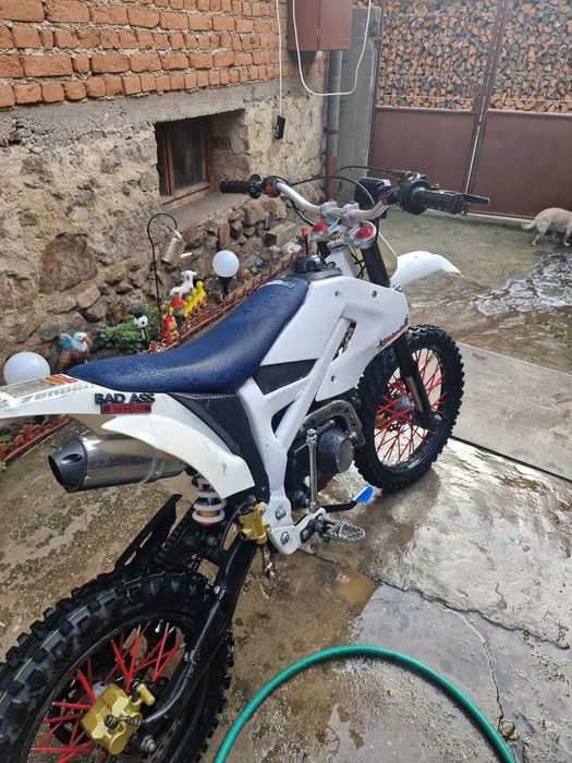 Бяла стрела 125cc