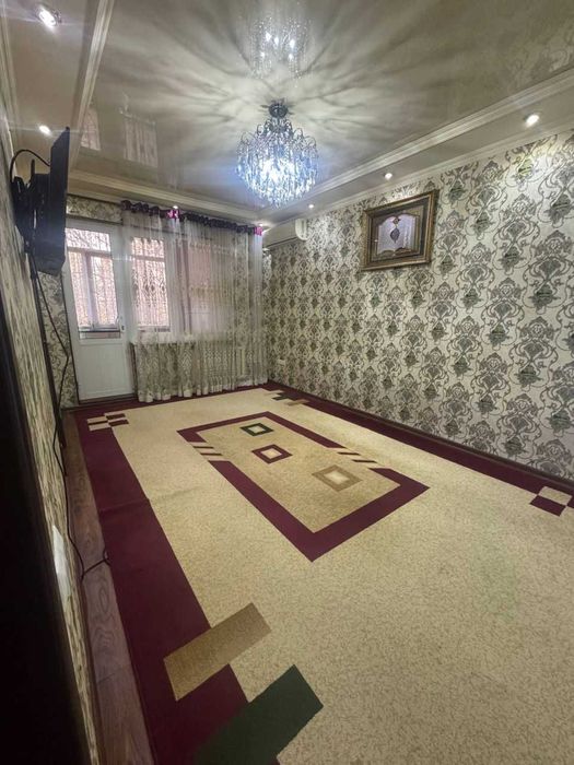 Юнусабад 4 Топовая локация 4 ком 1 этаже + парковка с навесом