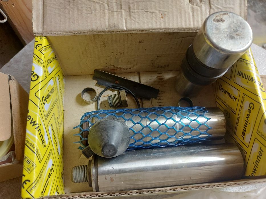 Ремонтни комплекти за спирачни цилиндри за Мерцедес камиони.