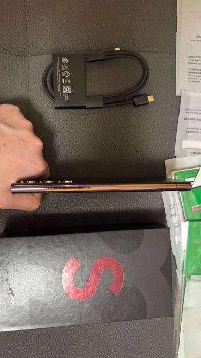 Samsung galaxy S22 Ultra 256GB 12GB RAM и Samsung galaxy watch 3