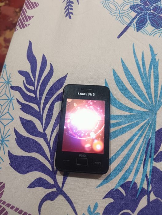 Продам телефон Самсунг