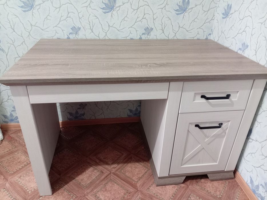 Стол письменный Марсель