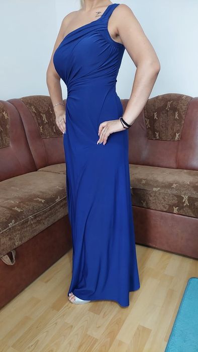 De vânzare rochițe.