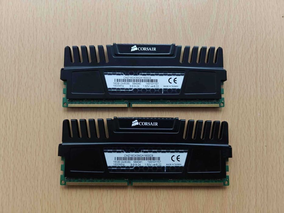 Kit Memorie 16GB DDR3 Corsair Vengeance 1600MHz CL9 PC Dual Channel