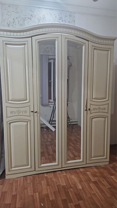 Продам спальный гарнитур