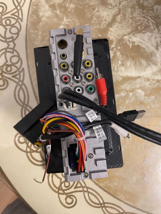 магнитола teyesCC2L plus