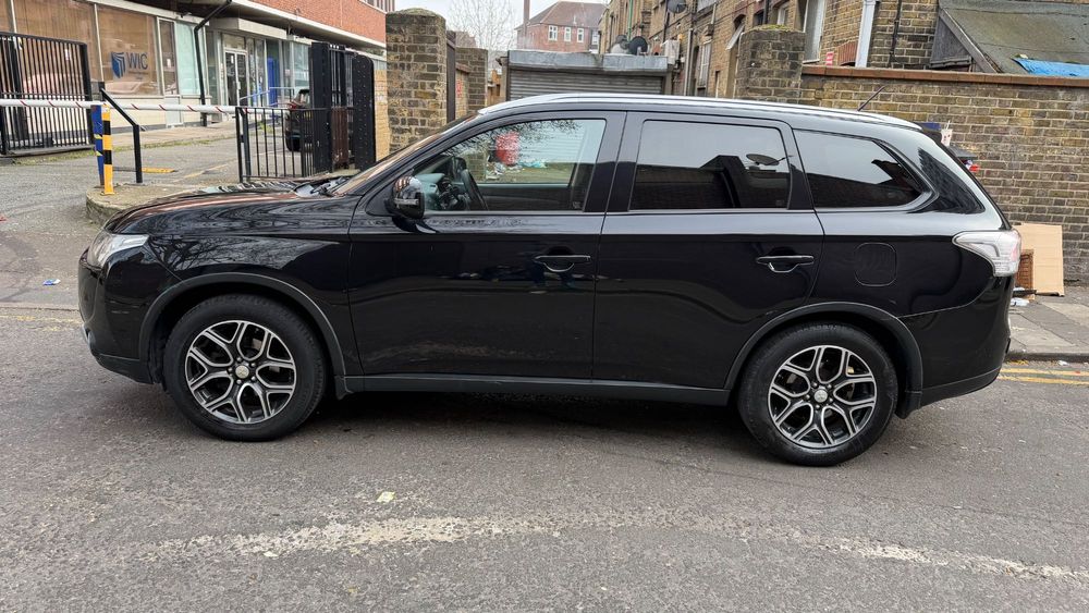 Mitsubishi Outlander 2.2 DI-D 4x4 Automatic – 7 места