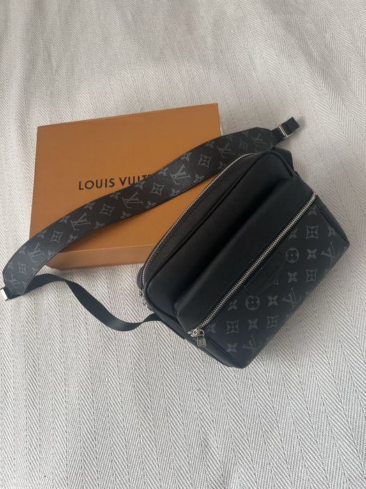 Borseta Louis Vuitton Neagra