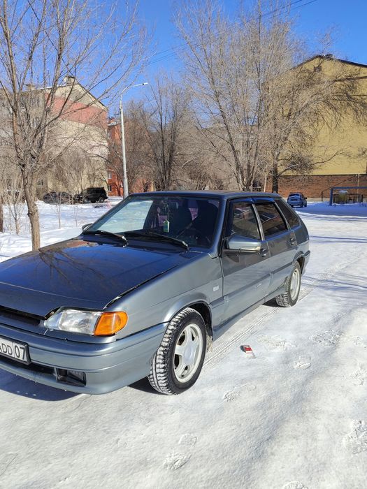 Ваз(Lada) 2114 год выпуска 2005