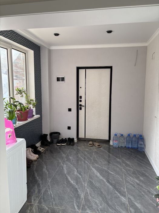 Продам двухэтажную дом-дачу