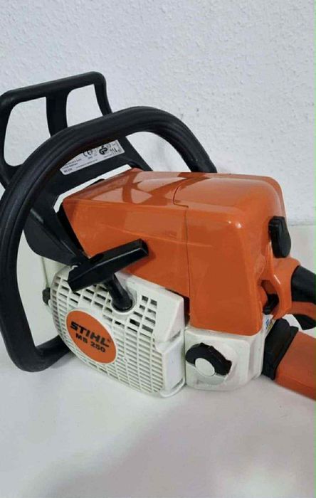 Верижен Бензинов Трион STIHL MS 250