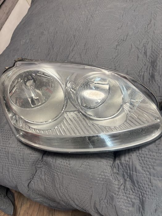 Оригинални халогенни фарове за Golf 5.