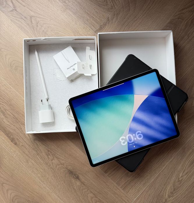 APPLE IPAD PRO 256GB 12.9INCH WI-FI 6th GENERATION + APPLE PEN PRO + CASE