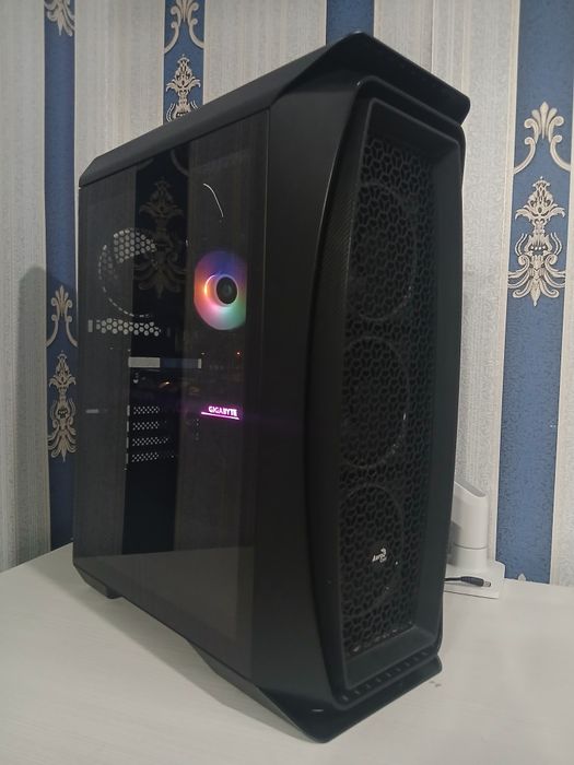 Мощный игровой компьютер , комп