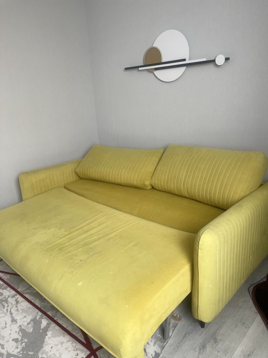 Продам диван в зал / в гостиную