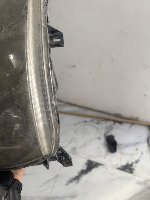 Фара на приору правый