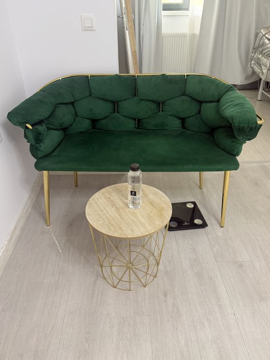 Canapea Balon verde smarald impecabila