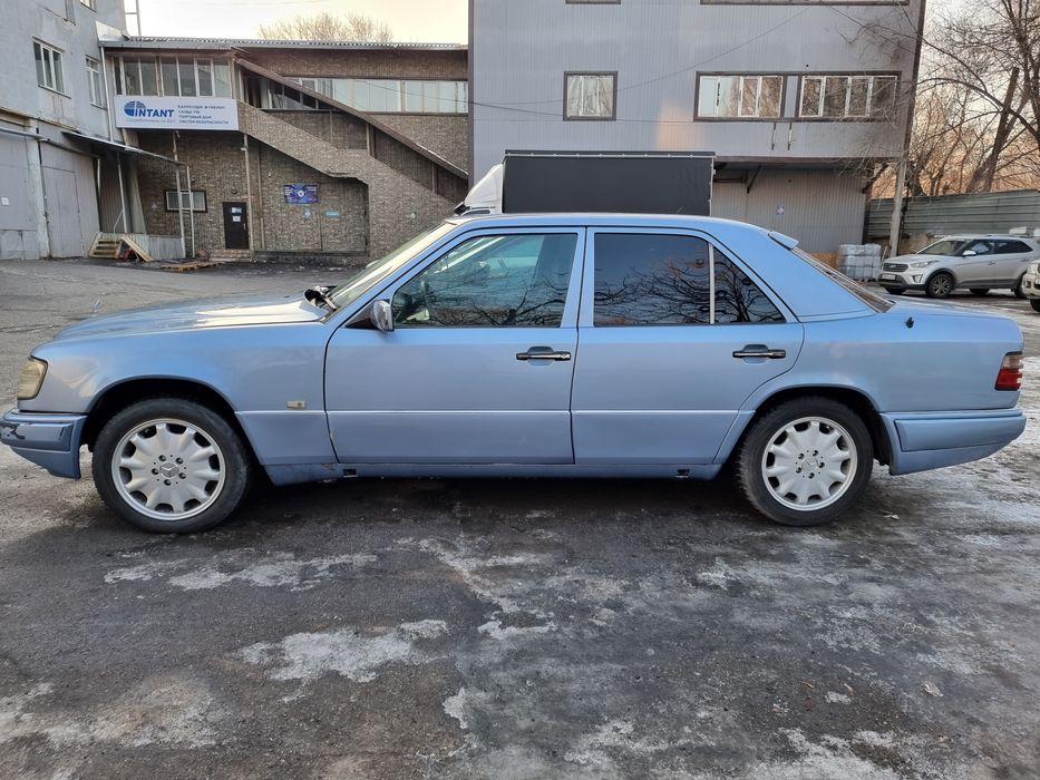 Mersedes Benz w124 E280