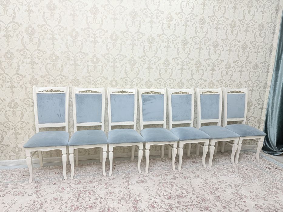 продам стол со стулями