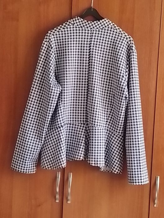 Дамско сако с цип