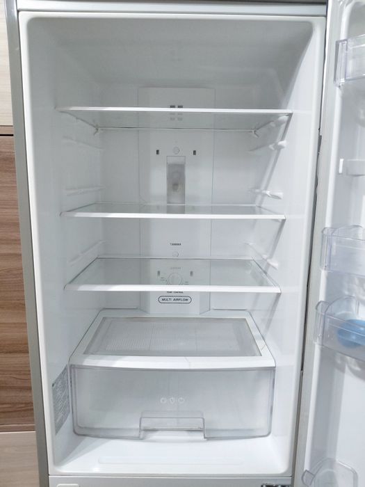 Продам холодильник LG