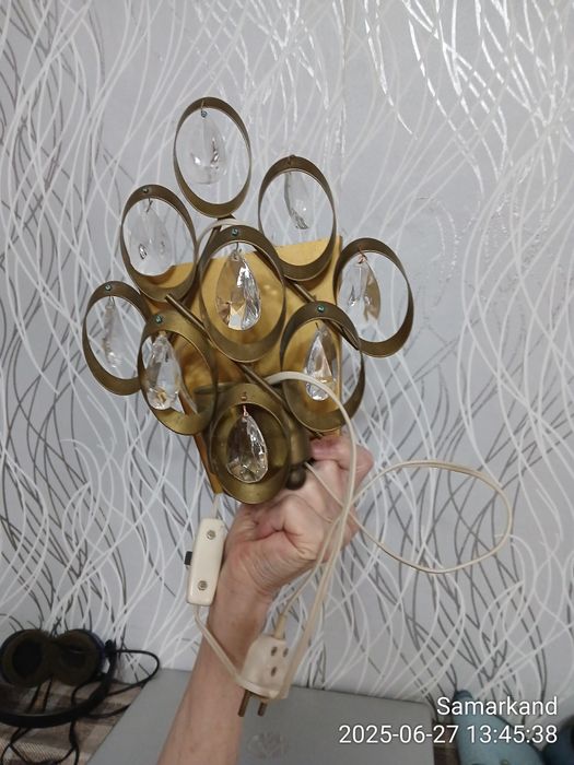 Продаётся  настенный светильник