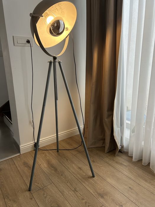 Lampadar metalic  gri  diametru 40cm